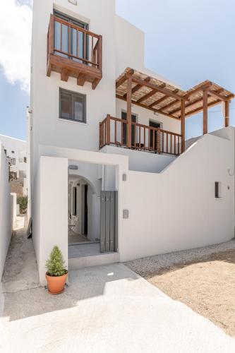 All senses studio in Glinado Naxos