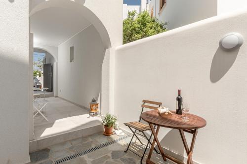 All senses studio in Glinado Naxos