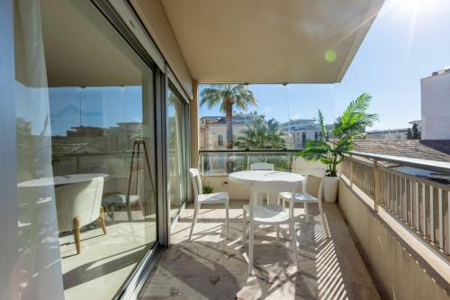 Agence des Résidences - Plein centre de Cannes - image 3