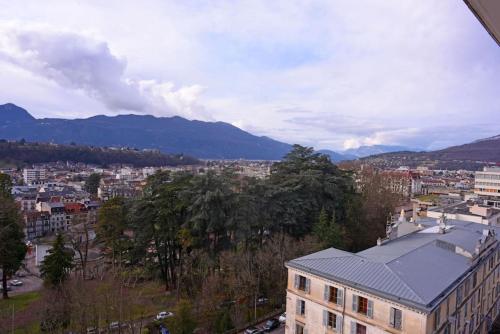 Studio avec piscine, Vue lac et montagne