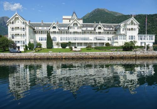 Balestrand Fjordapartments Holmen 19A in 巴勒斯特蘭市中心