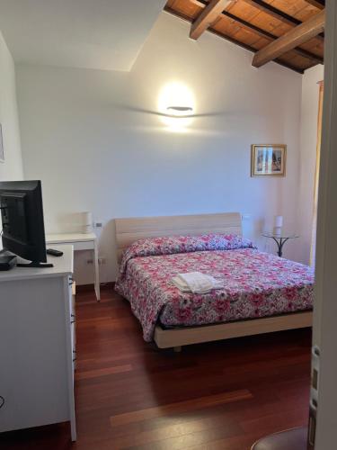 Book the Double Room with Garden View Double Room with Garden View