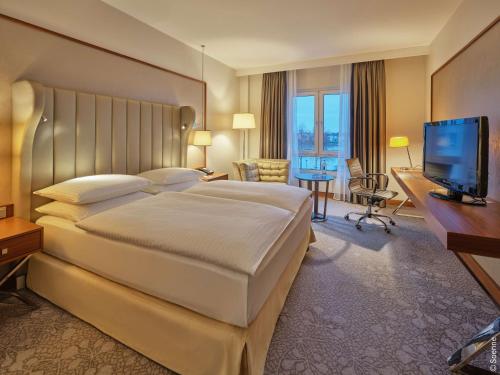 Hilton Bonn - main image