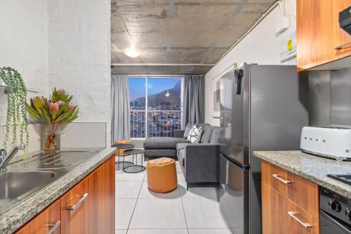 The Hub 602 - image 9
