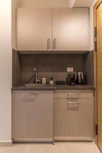 Cubes Living Athens Goudi 4