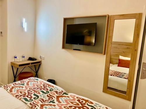 Hotel Derby Eiffel Room Type - Double or Twin Room