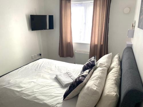 Forsyth Apartment - Spacious and Comfortable 2 bedrooms
