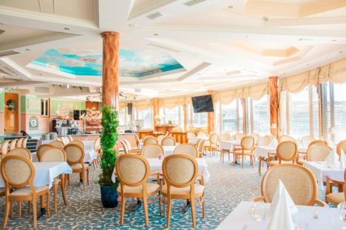 餐廳, 電力公園酒店 (Power Park Accommodation) in 哈馬