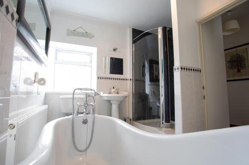 Bathroom, Tilly Cottage, DurhamDales in Evenwood