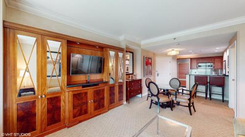 LADY LUCK'S VISTA - Private Balcony - Full Kitchen - Two Full Baths - Jetted Tub - Full MGM Grand Resort Access w No Resort Fee at MGM Signature, Las Vegas (Foto 4)