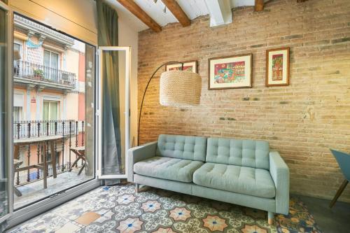 64 Apartment in a typical Barcelona's old building, Barcelona (fotografie 7)