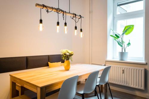 Spacious 3BR plus AC Self Check-in Street Parking, Berlin (Foto 8)