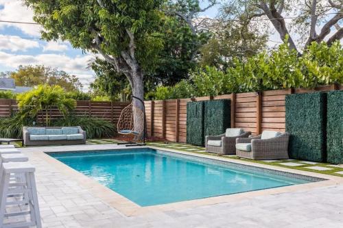 Olas Villa by RoveTravel Heated Pool & BBQ