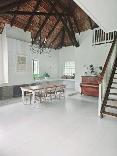 Charming Home in the Winelands!