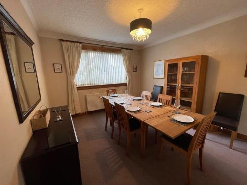 設施, 1930s 3Bed House in Quiet Village w/ Large Garden in 畢曉普頓