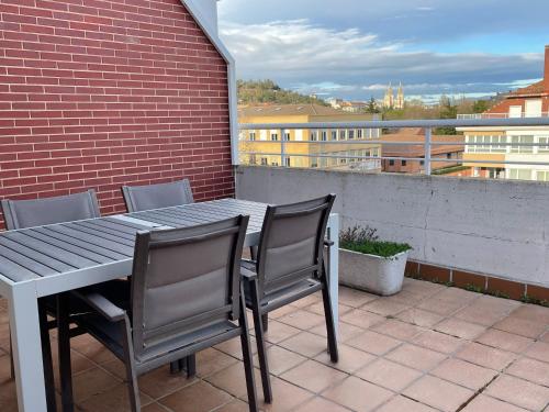 Apartamento con gran terraza y vistas a la catedral.