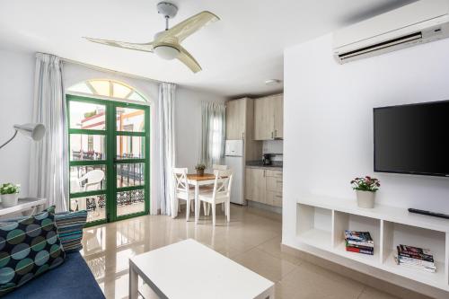 Billy's Puerto de Mogan Apartments by LIVVO in Mogan