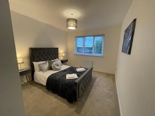2 bedroom luxury flat in quiet village of Bishopton