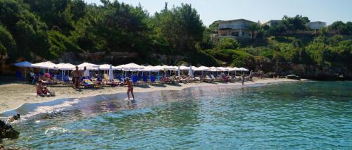RESIDENTS IONIAN (BED AND BREAKFAST) in 拉昔