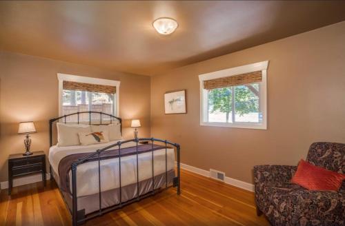 Riverside Cabin home