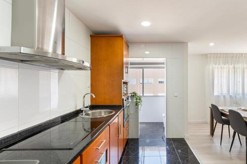 Duke's Apartment - Guimarães Center (Duke's Apartment - Guimaraes Center) in โอลิเวรา โด กาสเตโล