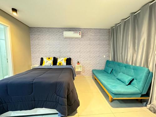 Studio with Sofa Bed image 9
