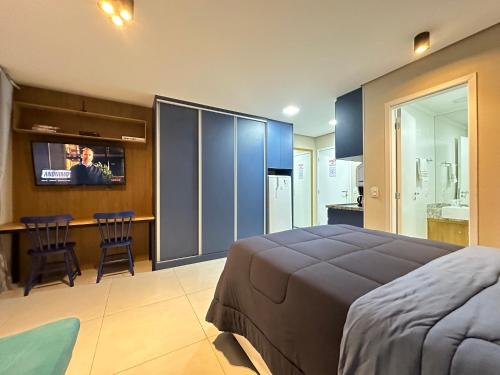 Studio with Sofa Bed image 5