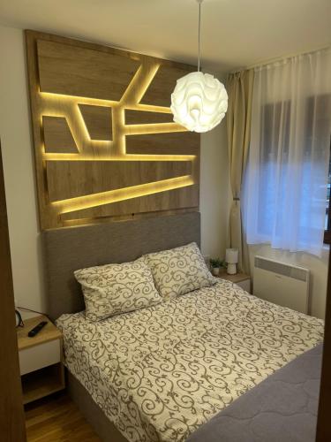 One-Bedroom Apartment image 9