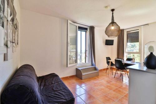 Apartment with Sea View and Balcony