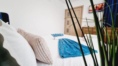 Two-Bedroom Apartment image 3
