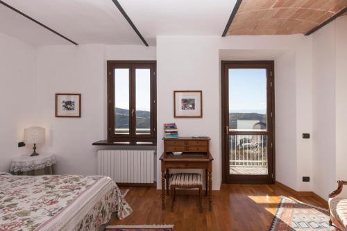 Private Estate Among the Vineyards of Alba - Italy in تريتسو تينيللا