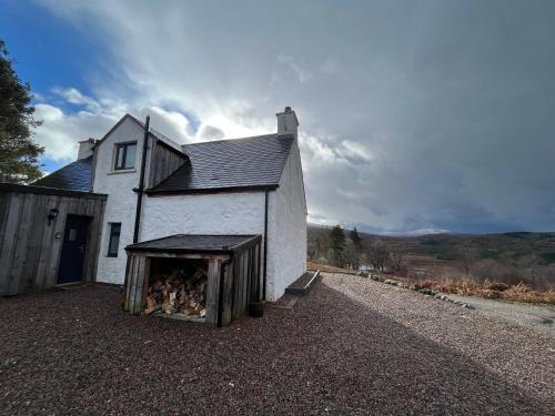 Alt-Na-Slat Cottage in Tomdoun