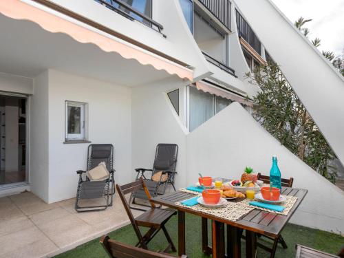 Apartment Les Flamants Roses-1 by Interhome