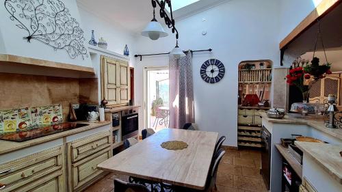 廚房, Villa Elisa, un paradis à Figari (Villa Elisa, un paradis a Figari) in 費加里