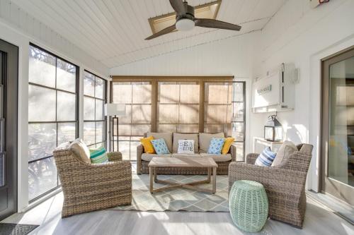 1 Mi to Bethany Beach Townhome with Screened Porch!
