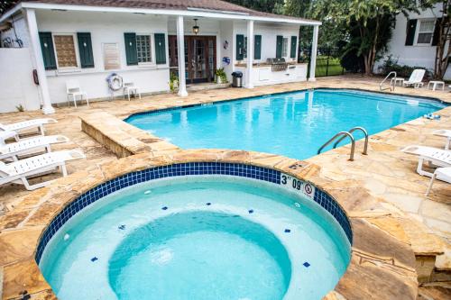 Chic 1 Bed Condo with Pool, Hot Tub, and Parking Near Downtown Mobile, Mobile (fotografie 6)