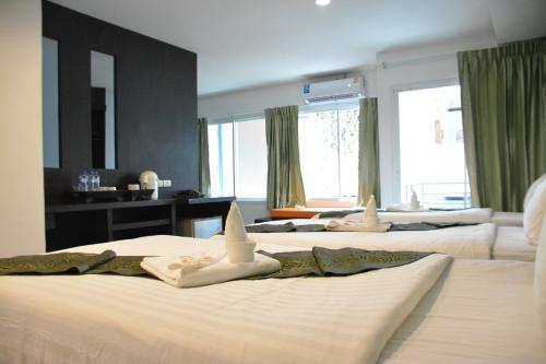 room detail thumbnail 0