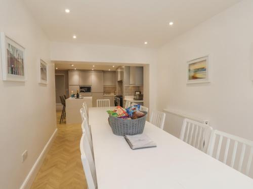 Station House - image 6