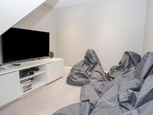 Station House - image 8