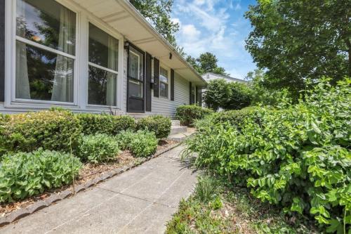 Housepitality - Electric Ave - 3 BDR and Hot Tub in Westerville, USA
