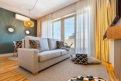 Stylish Poveiros Flat w Balcony by LovelyStay, Porto