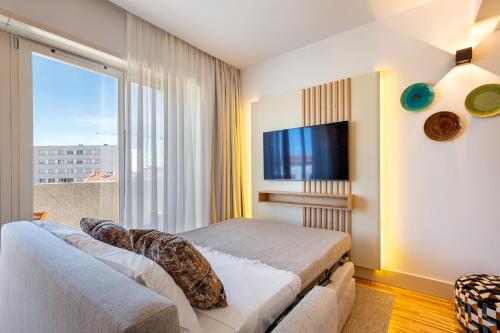 Stylish Poveiros Flat w Balcony by LovelyStay 3