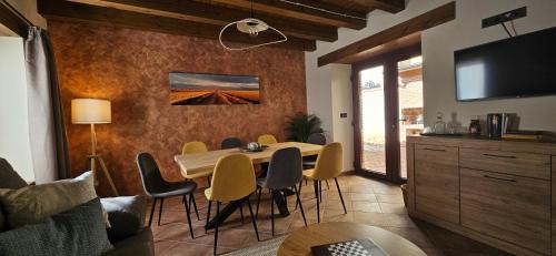 Shared lounge/TV area, Casa Elisa - Albergue turistico superior in Urueña