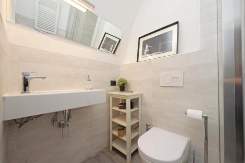 Luxury Spagna Apartments - image 10
