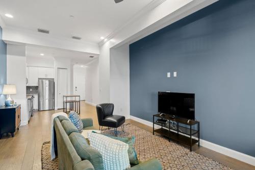 NEW! Havana Hideaway - Gorgeous Ybor City Studio on 7th Ave in Tampa, USA