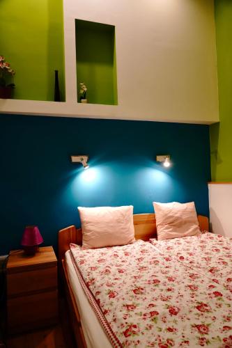 Blue home in the heart of Budapest, Budapest (photo 10)
