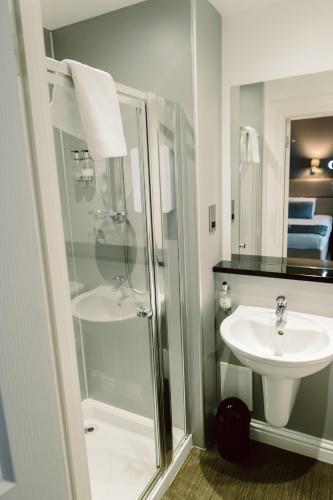 532644190 Newmachar Hotel