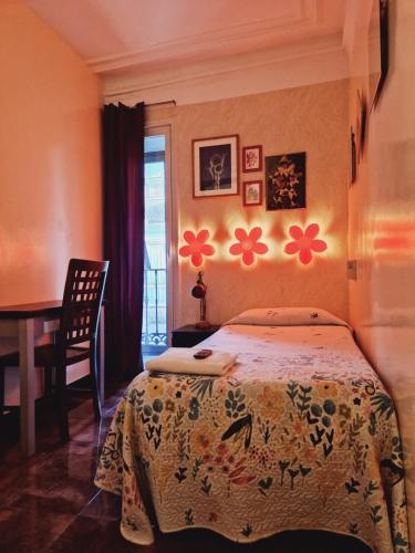 Single Room image 7