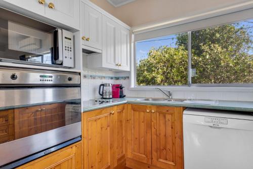 Beach House on Booth in Narrawallee