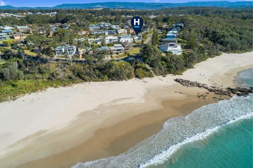 Beach House on Booth in Narrawallee